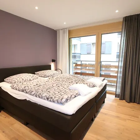 Derby Ski-in/out 萨斯费