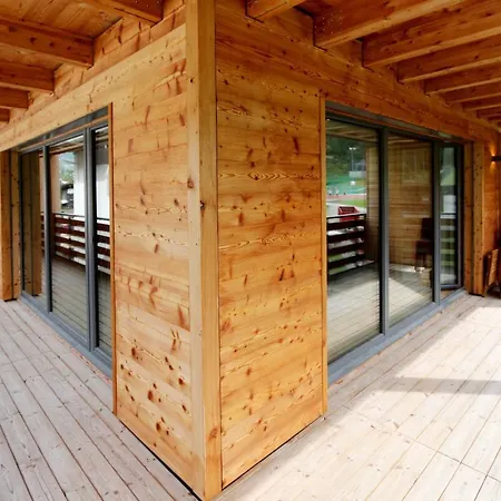 Derby Ski-in/out * 萨斯费